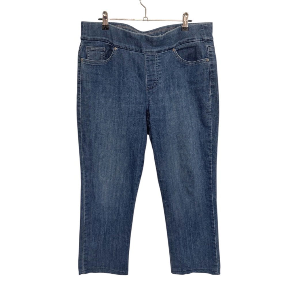 Gloria Vanderbilt All Around Slimming Effect Capri's. Women's Missy size 12